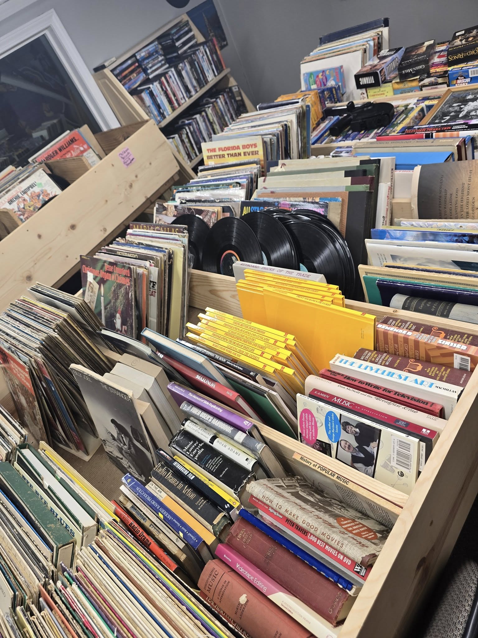 services-04 560566306 122185562624475663 4286259903506489028 N